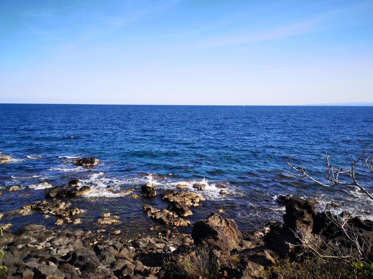 La Lampara Apartment Aci Castello Kültér fotó