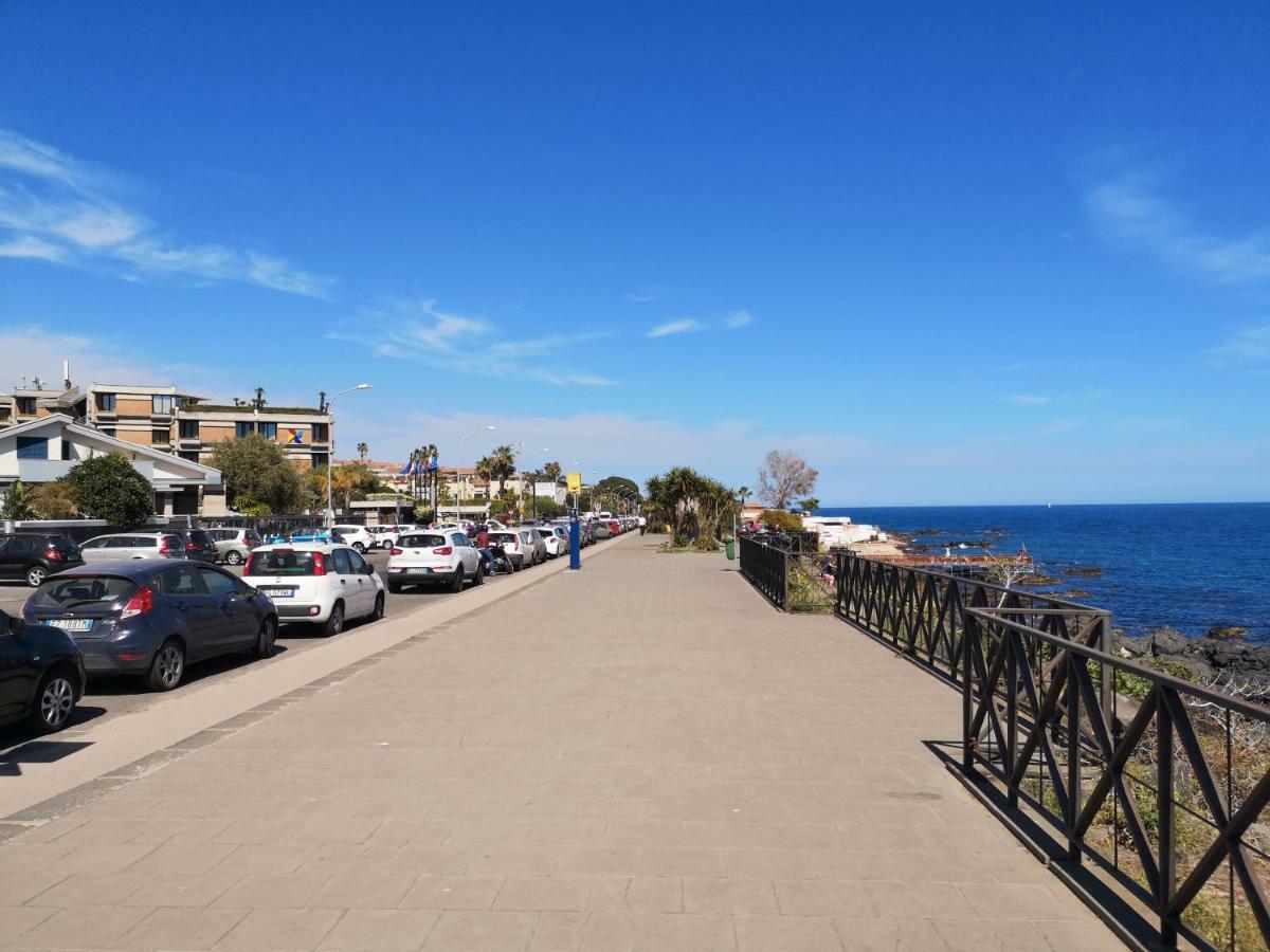 La Lampara Apartment Aci Castello Kültér fotó